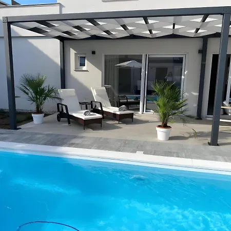 Villa Judita With Private Pool And Bicycles Privlaka (Zadar)