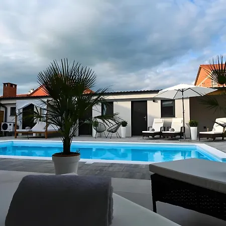 Judita With Private Pool And Bicycles Privlaka (Zadar)